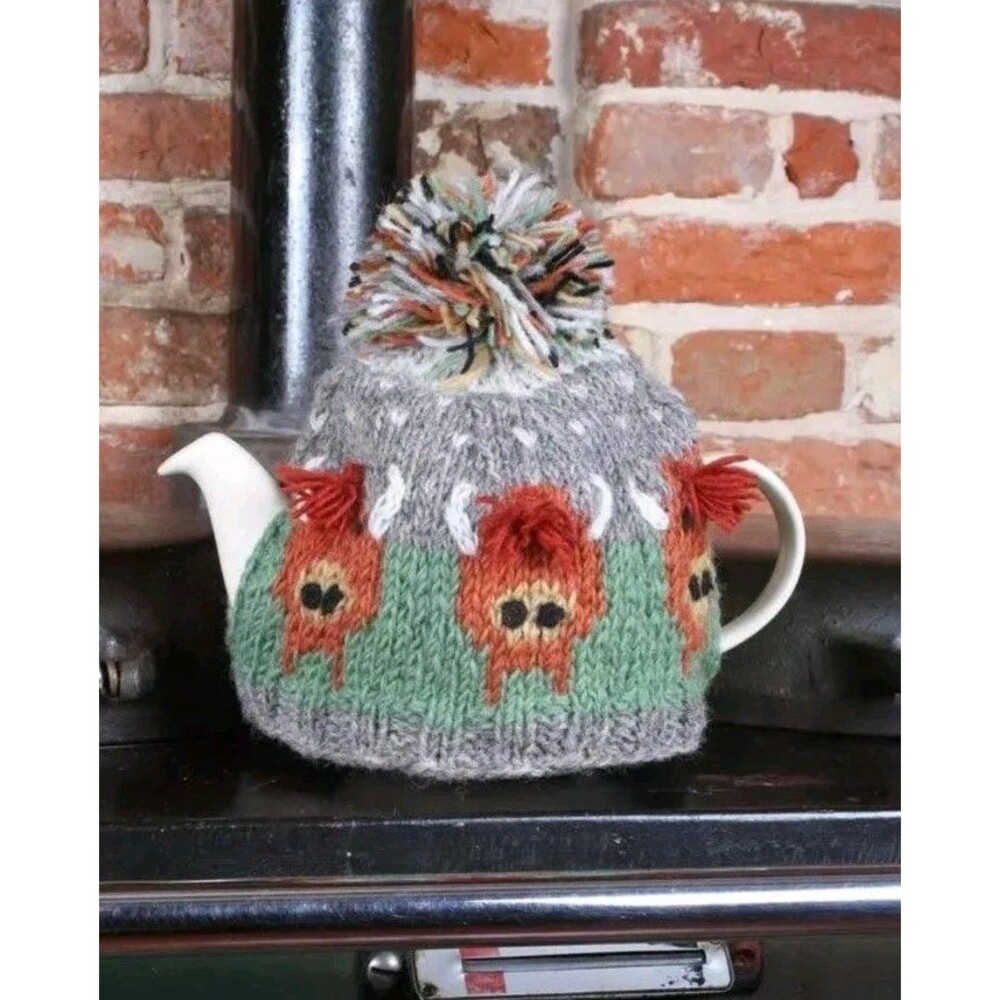 NWT Pachamama Herd of Highland Cow Knitted Wool Tea Cosy Fleece Lined Fair Trade